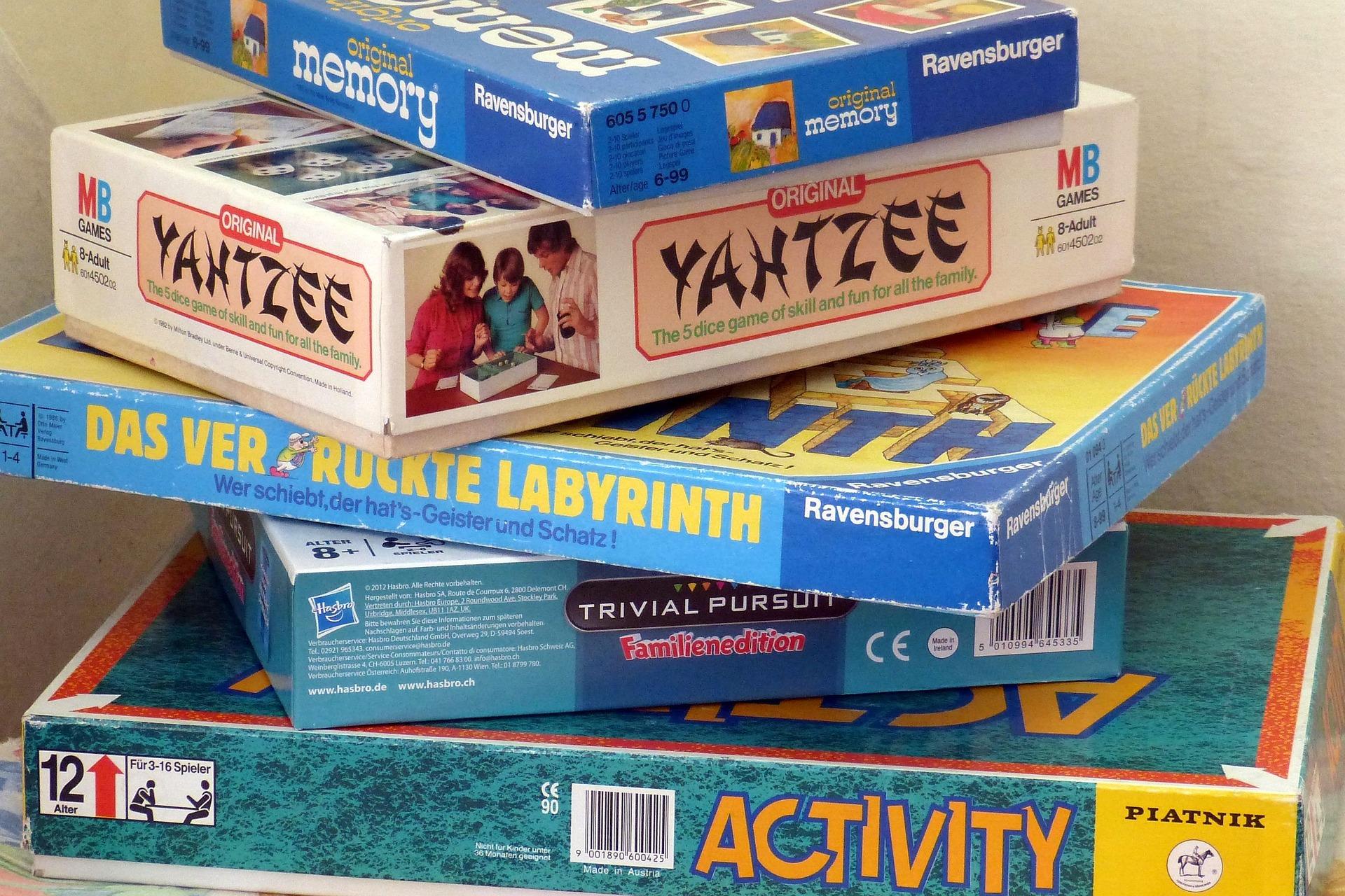 Board games 460340 1920