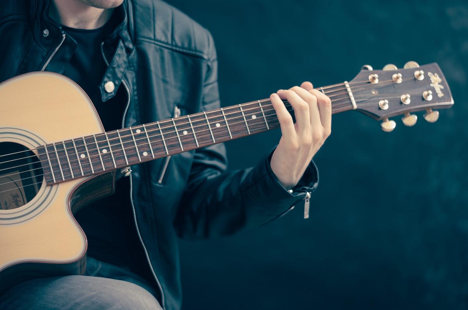 Guitar 756326 v2